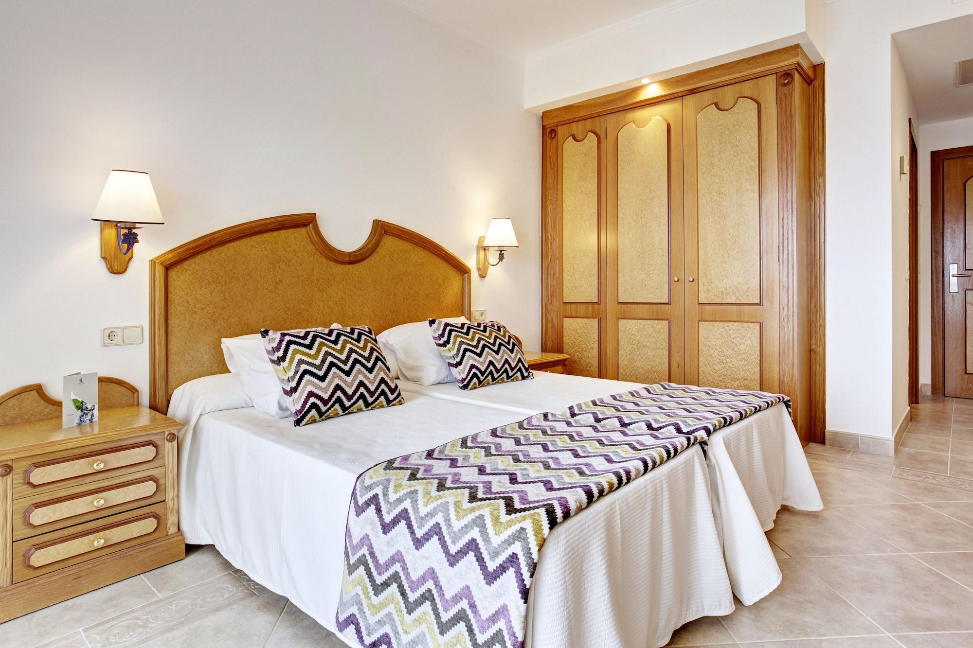 Grupotel Santa Eularia & Spa - Adults Only Santa Eulària des Riu Kültér fotó